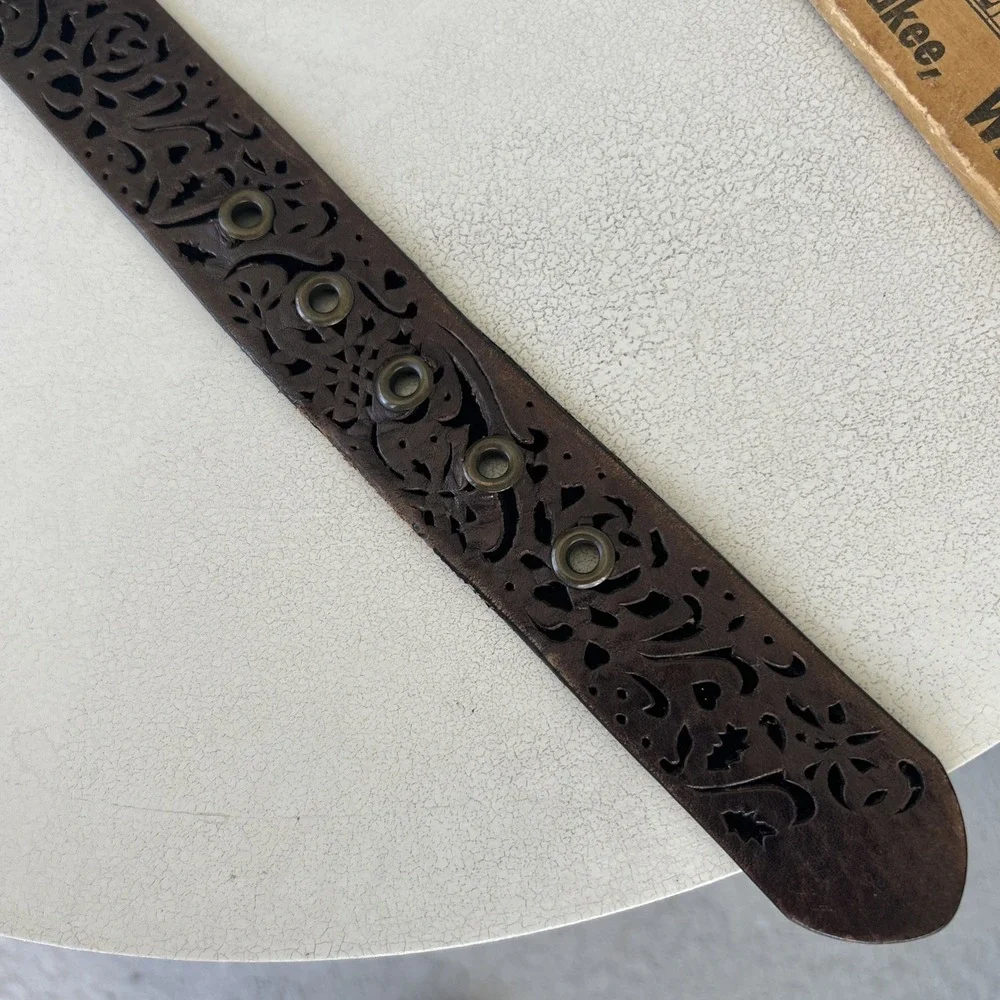 Vtg Fossil Leather Belt Laser Cut Small 30-33 Brown Western Boho Chunky